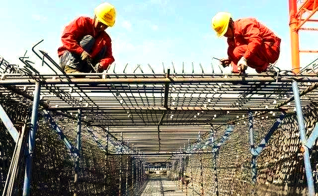 钢筋工程施工详解：原材料选择与连接技术，机械设备与作业条件全解析