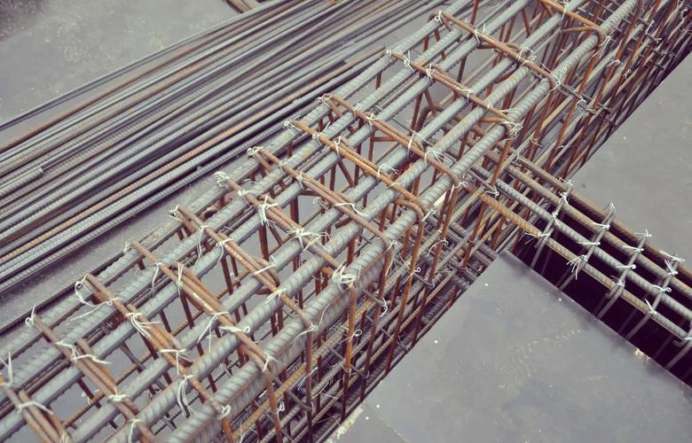 柱钢筋绑扎全攻略:从套筋到固定,3个关键步骤详解