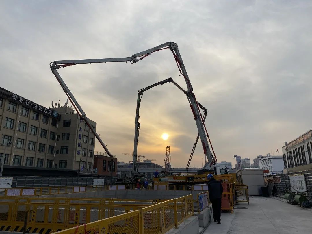 北横通道ⅵ标全面进入主体结构施工阶段：15.5米超大盾构机急曲线推进，吹响建设冲锋号