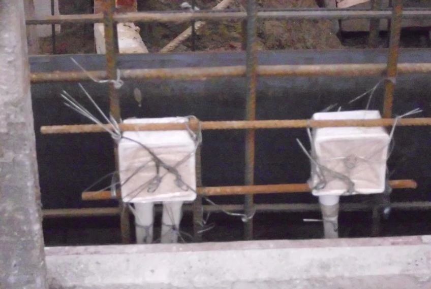 安装工程管线预埋标准做法:剪力墙、楼板预埋要求及管线保护措施