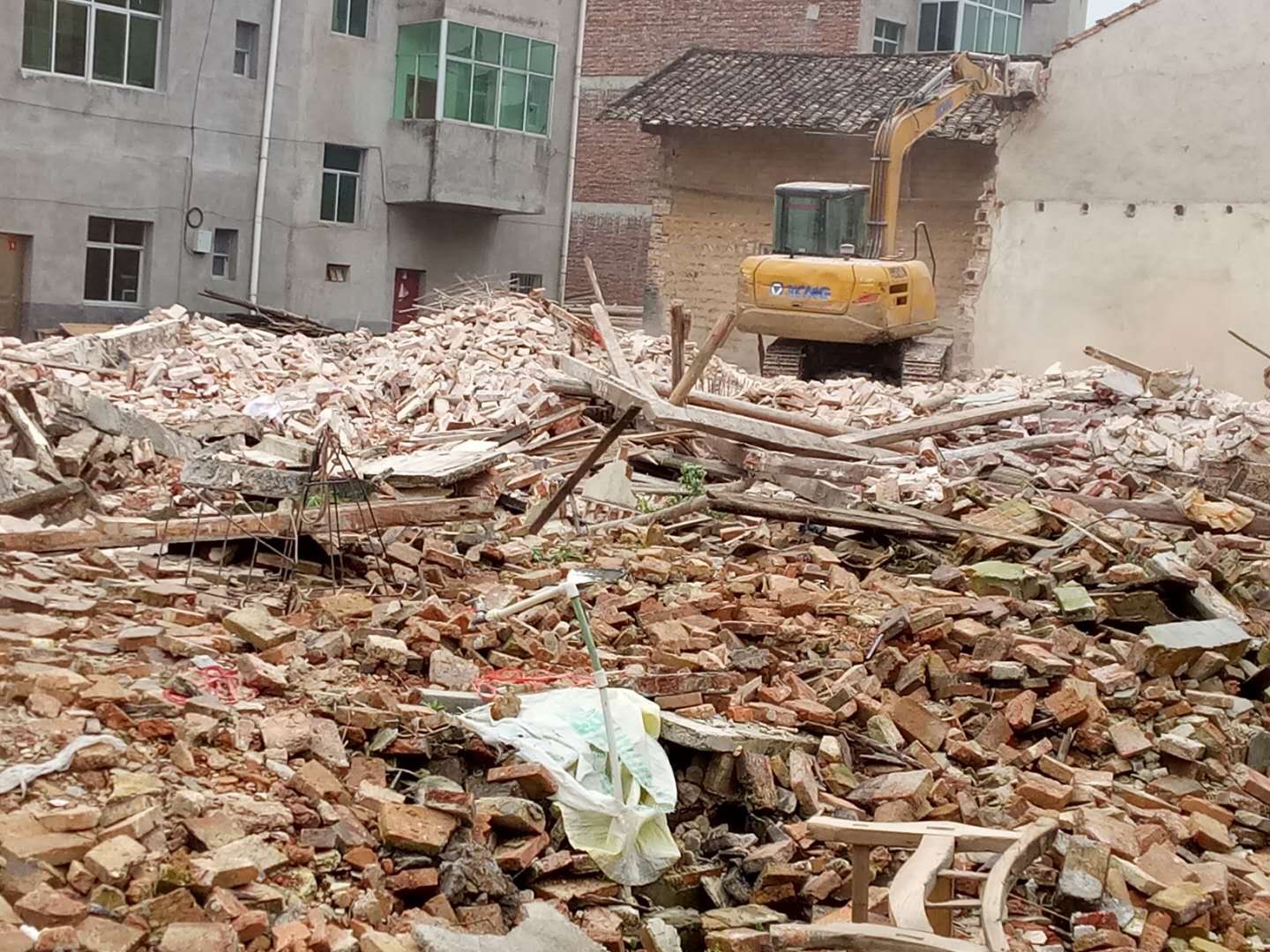 乡村建设如何做？翰堂镇五美乡村实战经验，改路改水拆危旧房成效显著