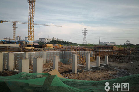 分部分项工程验收由谁组织？验收条件及程序是什么？