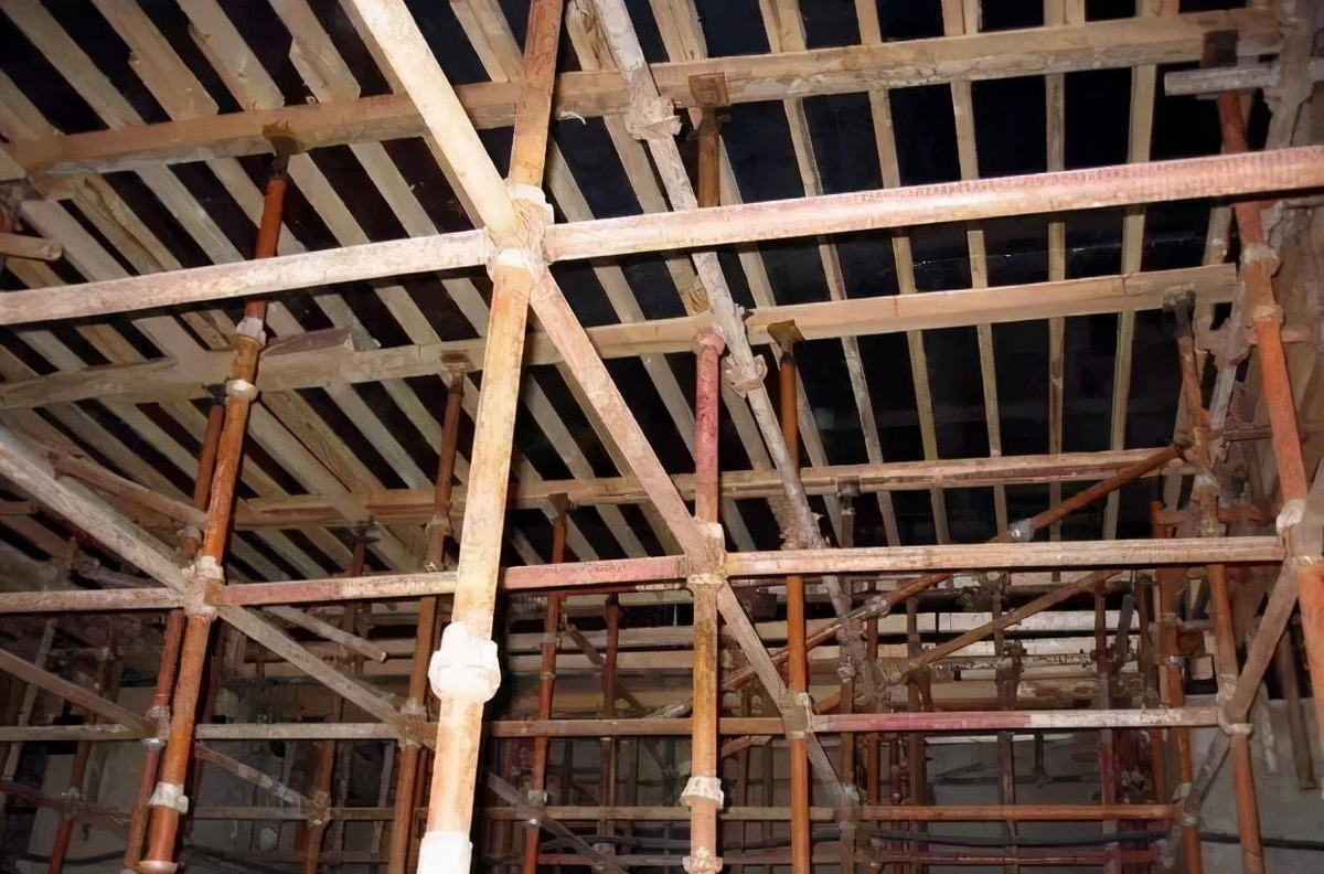 地梁和底板钢筋绑扎做法及质量标准，含主体结构施工要点