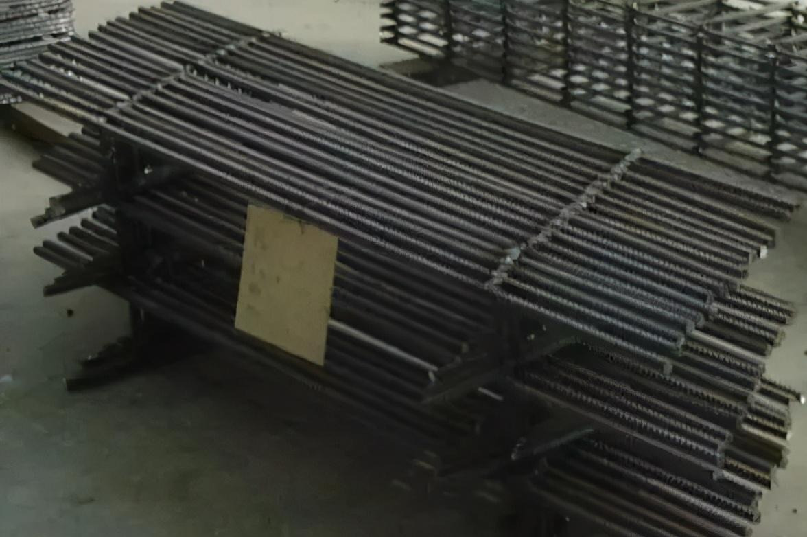 地梁和底板钢筋绑扎做法及质量标准，含主体结构施工要点