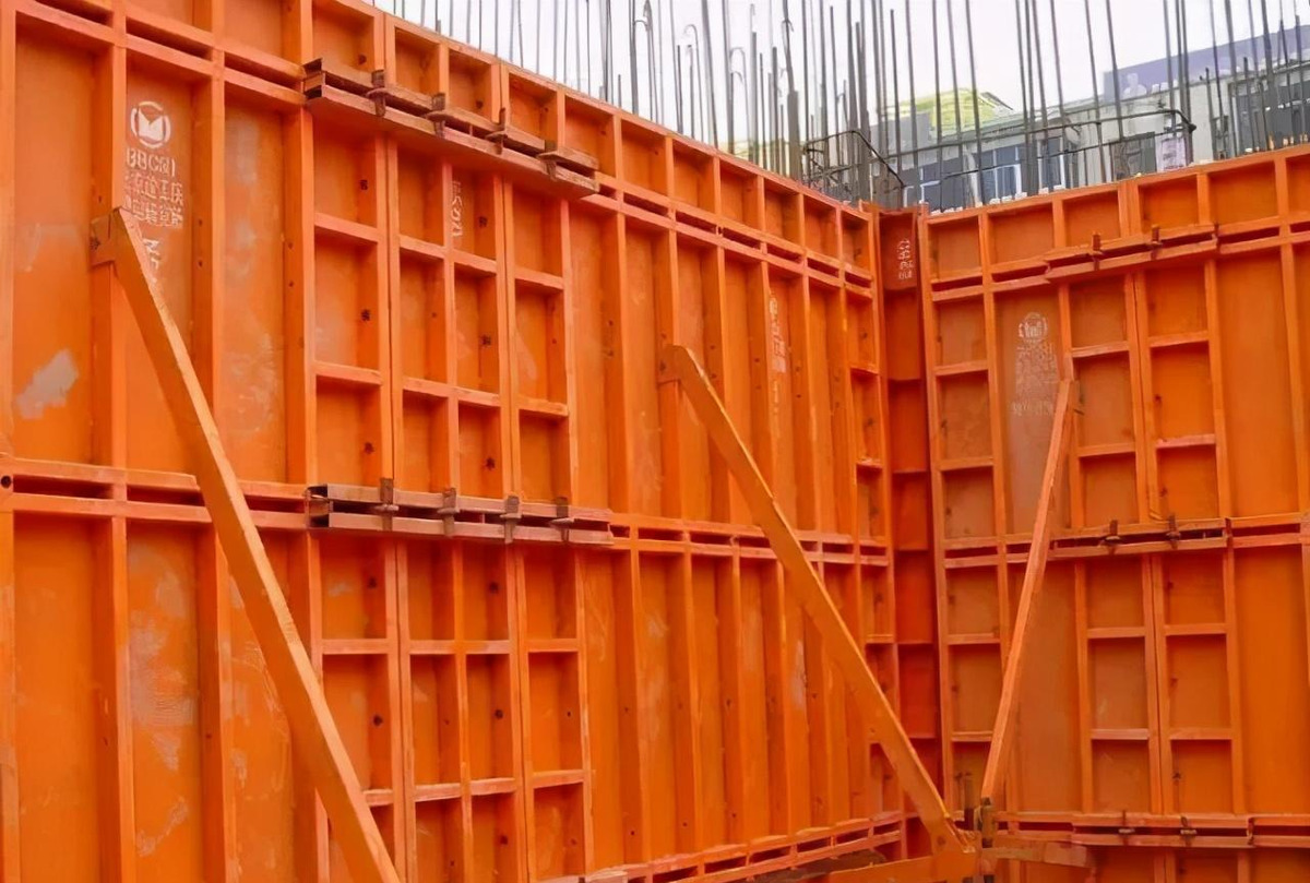 地梁和底板钢筋绑扎做法及质量标准，含主体结构施工要点