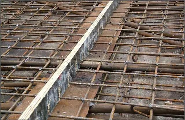 建筑工程地基与基础工程：关键技术、机具及施工流程介绍