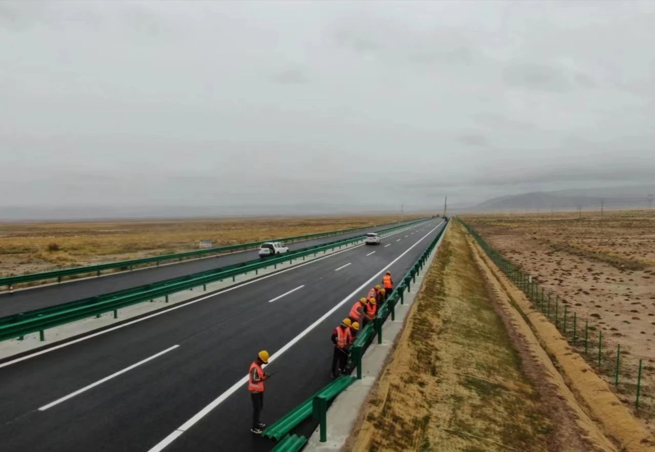 青海交建公司多措并举推进在建项目冬施安全有序开展