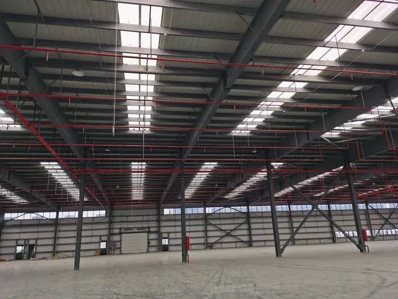 钢结构厂房搭建与安装步骤详解，含基础、钢柱钢梁等部分