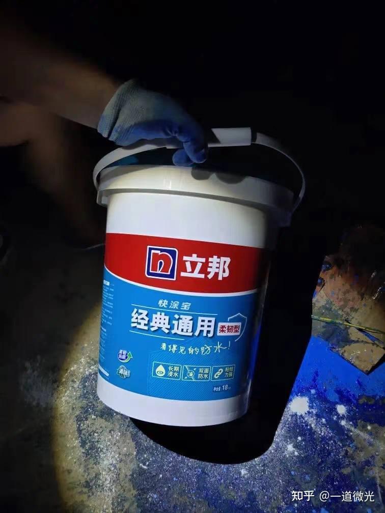 回南天怕墙壁天花板受潮？选对防水涂料品牌和挑选方法很重要