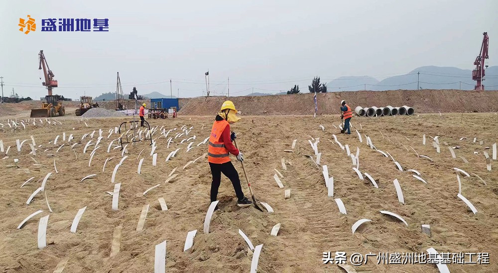 软基处理很重要,塑料排水板在路基堤基码头堆场的应用
