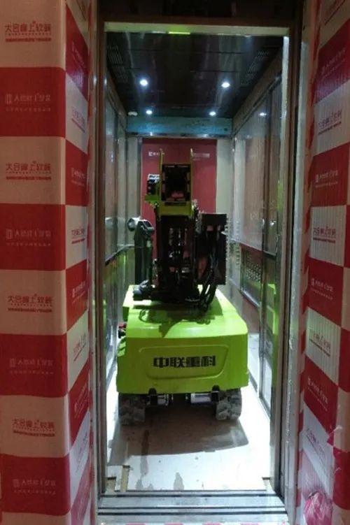 玻璃幕墙安装难题咋解?中联重科多款神器来帮忙