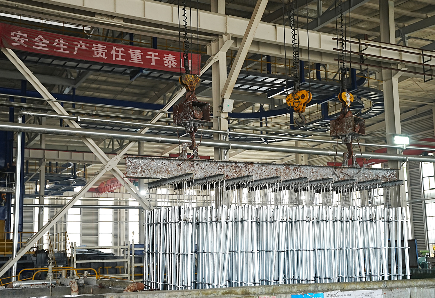 建筑工程选脚手架源头厂要点，附河北鑫良模架推荐