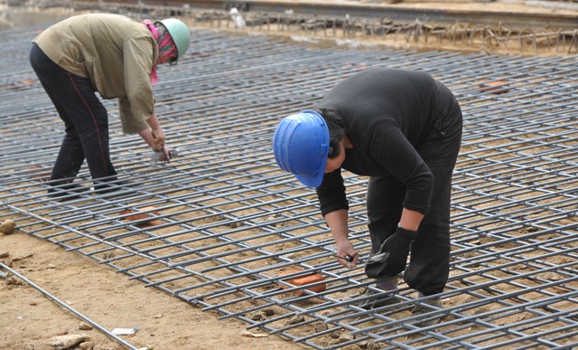 梁二排钢筋固定、箍筋要求及垫卡垫块等钢筋加工绑扎要点