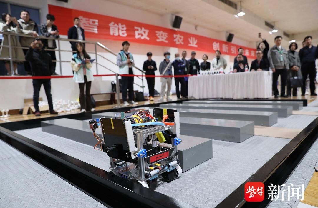 第八届国际大学生智能农业装备创新大赛决赛在江苏大学举行