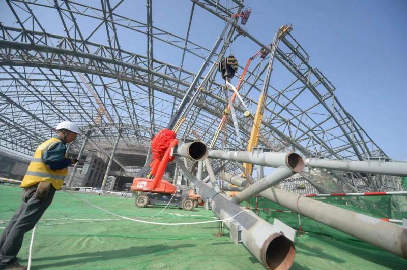 新国展二期项目主体结构完工,施工亮点全在这