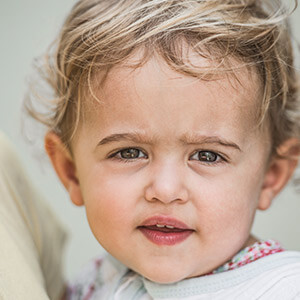 物业移交时，小区没资质的新物业归哪个部门管