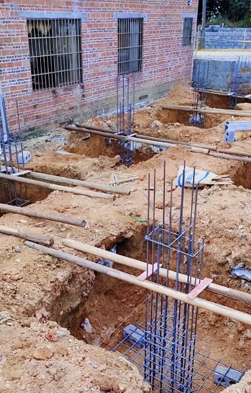 农村自建房地基基础：独立基础vs条形基础怎么选