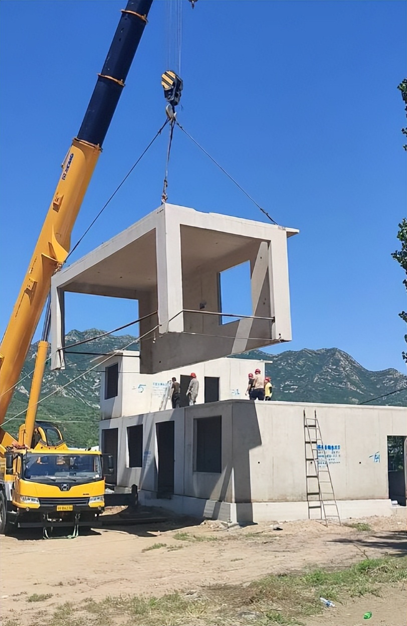 装配式建筑就像搭积木，盖房又快又省时