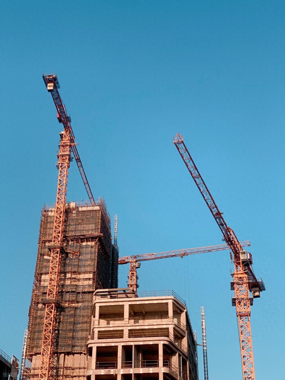 建设工程中途撤场欠资料应对 发包人被反索赔怎么维权