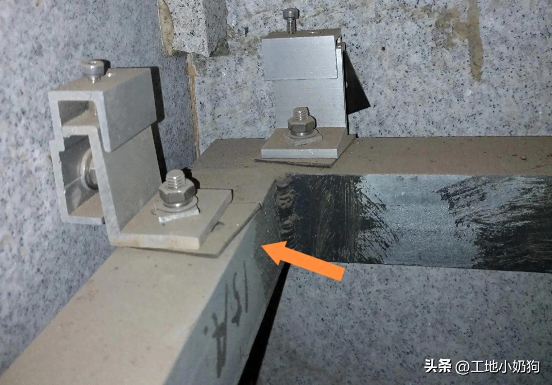 幕墙工程必看:不同金属接触处防腐蚀垫片不能省