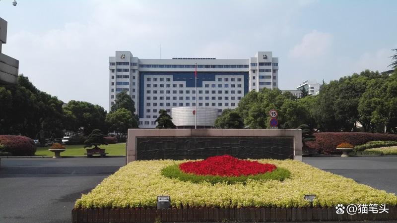 幕墙安装流程大揭秘!沃腾建筑带你了解施工七大关键环节